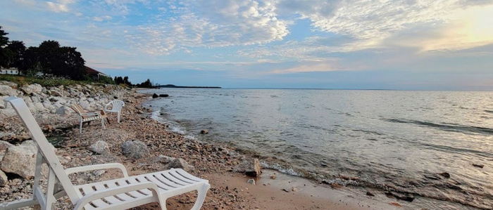 Bayview Motel (Wishing Well Motel) - From Web Listing (newer photo)